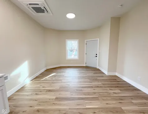 1702 S E Street Elwood IN 46036