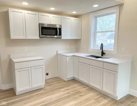 1702 S E Street Elwood IN 46036