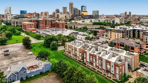 737 Switchyard Place Indianapolis IN 46202