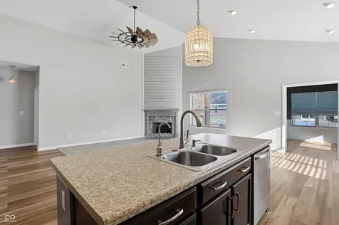 121 Halldale Drive Whiteland IN 46184