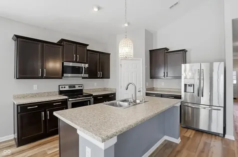 121 Halldale Drive Whiteland IN 46184