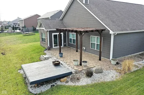 121 Halldale Drive Whiteland IN 46184