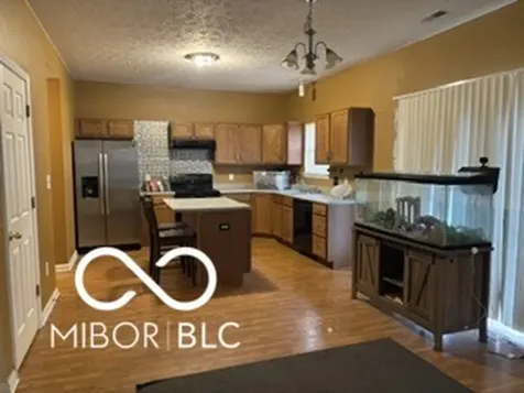 1852 Brook Crossing Court Indianapolis IN 46229