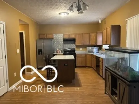 1852 Brook Crossing Court Indianapolis IN 46229