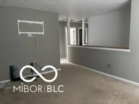 1852 Brook Crossing Court Indianapolis IN 46229