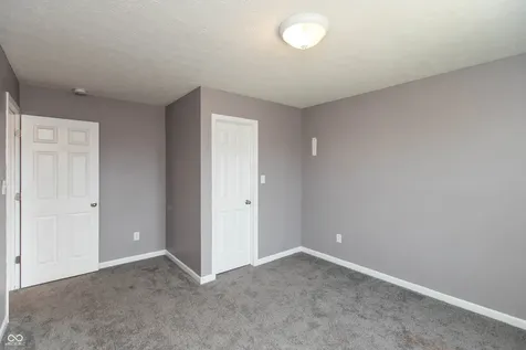 2471 Cabin Hill Road Indianapolis IN 46229