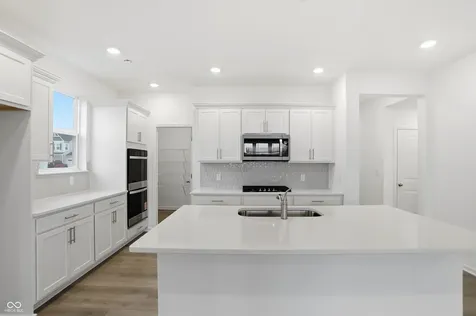 7216 Portico Lane Mccordsville IN 46055
