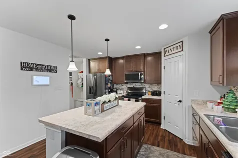 847 S Summerhaven Court New Palestine IN 46163