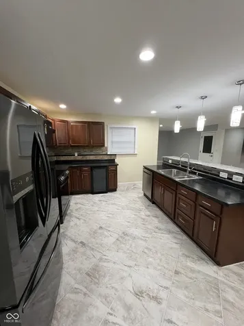 7638 E 37th Place Indianapolis IN 46226
