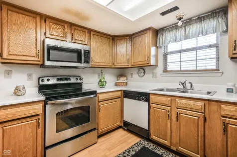 12134 Whitebark Drive Indianapolis IN 46236