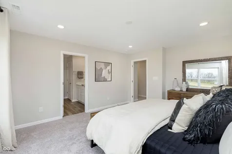 10909 Helmcrest Drive Indianapolis IN 46239