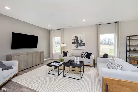 10909 Helmcrest Drive Indianapolis IN 46239