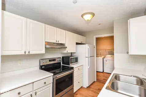 8820 Yardley Court Indianapolis IN 46268