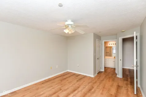 8820 Yardley Court Indianapolis IN 46268