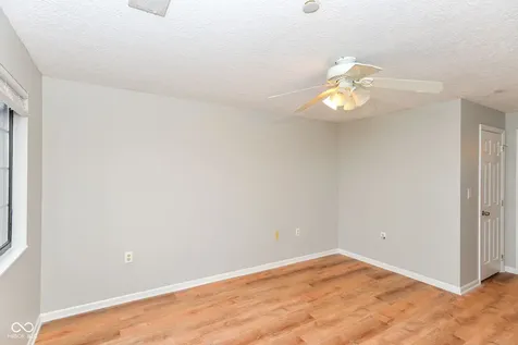 8820 Yardley Court Indianapolis IN 46268