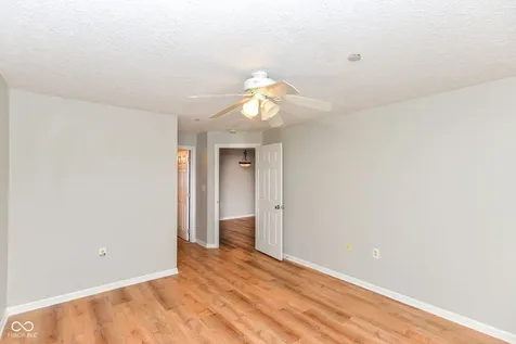 8820 Yardley Court Indianapolis IN 46268