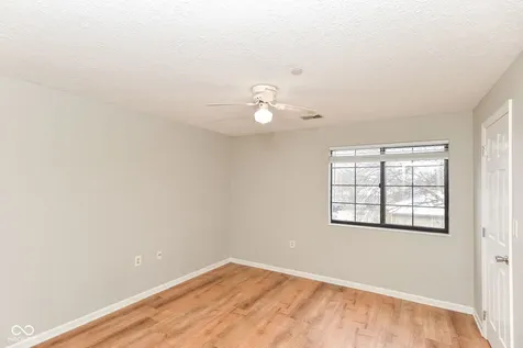 8820 Yardley Court Indianapolis IN 46268