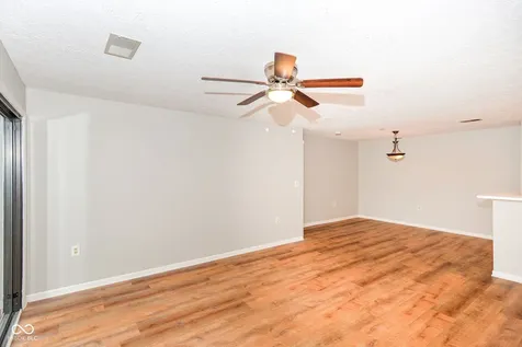 8820 Yardley Court Indianapolis IN 46268