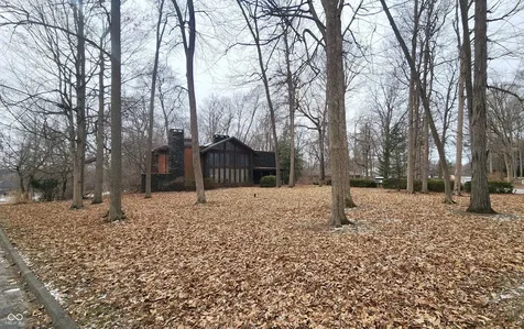 1677 W Forest Road Crawfordsville IN 47933
