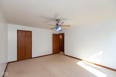 1967 Rudgate Drive Avon IN 46123