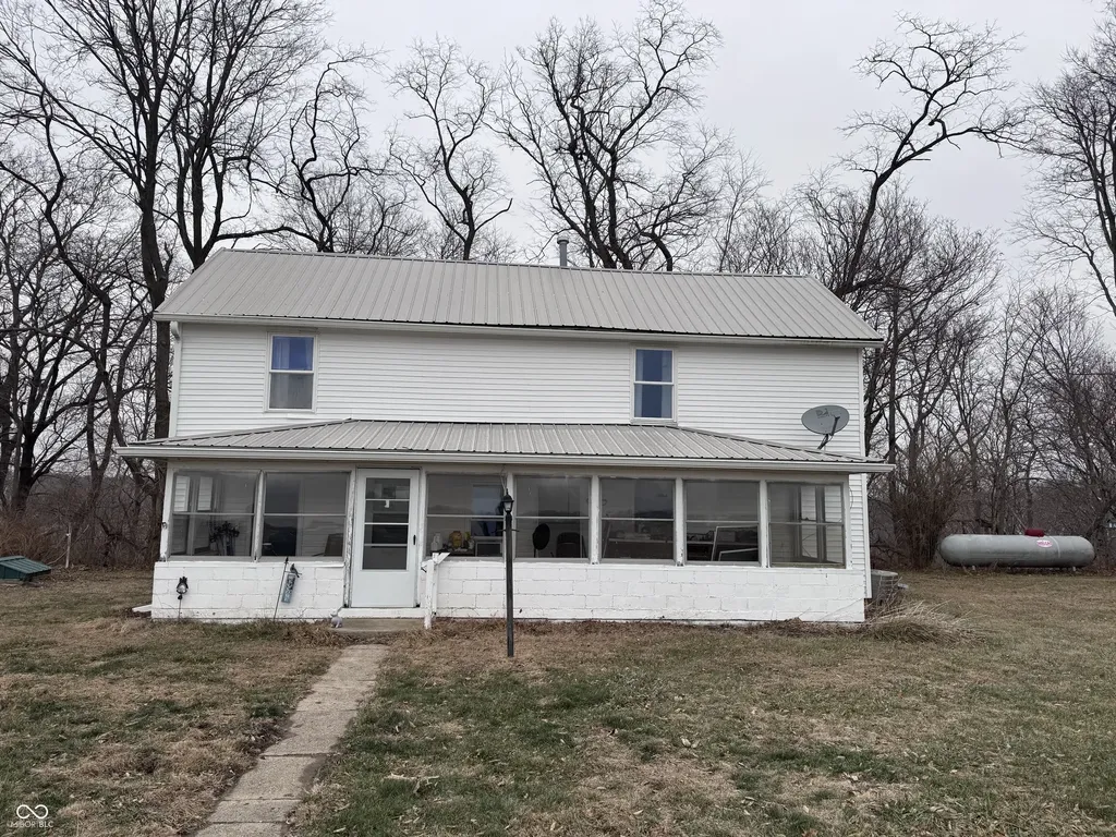 2192 E 300 N Crawfordsville IN 47933