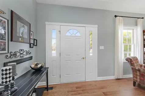 2119 Scarlet Oak Drive Avon IN 46123