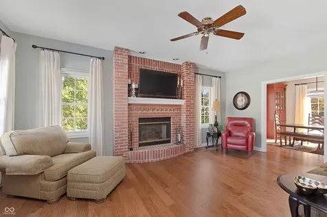 2119 Scarlet Oak Drive Avon IN 46123