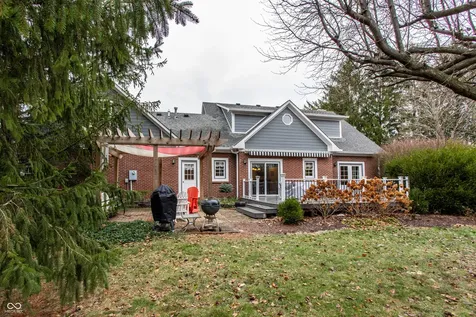 2119 Scarlet Oak Drive Avon IN 46123