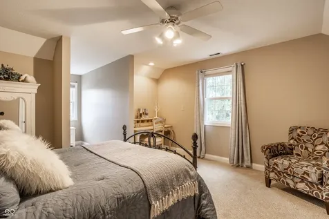 2119 Scarlet Oak Drive Avon IN 46123
