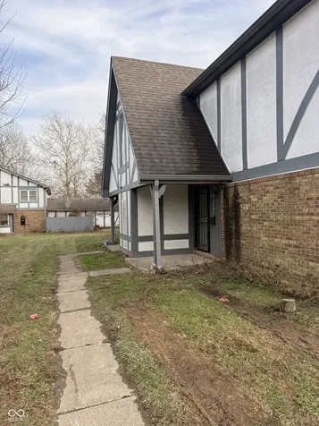 9792 Kingscross Court Indianapolis IN 46235