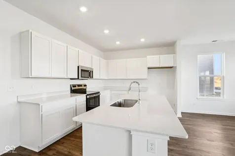 12146 Olivine Avenue Cumberland IN 46229