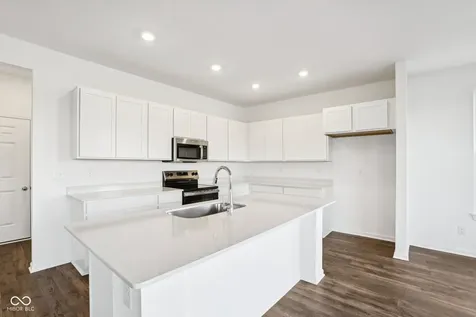 12146 Olivine Avenue Cumberland IN 46229