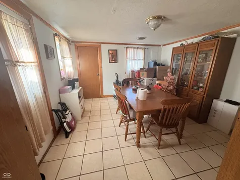 2216 Hawcreek Avenue Columbus IN 47201