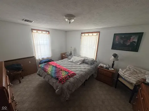 2216 Hawcreek Avenue Columbus IN 47201