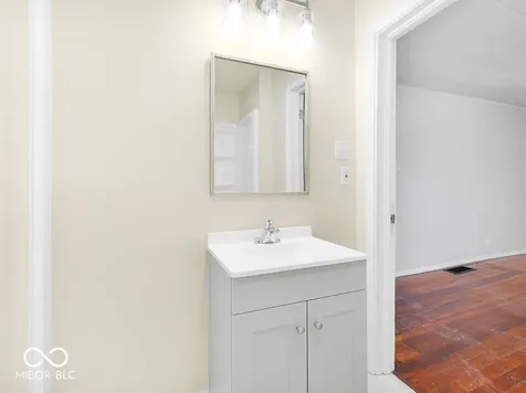 321 S Lyons Avenue Indianapolis IN 46241