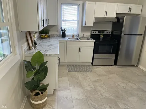 321 S Lyons Avenue Indianapolis IN 46241