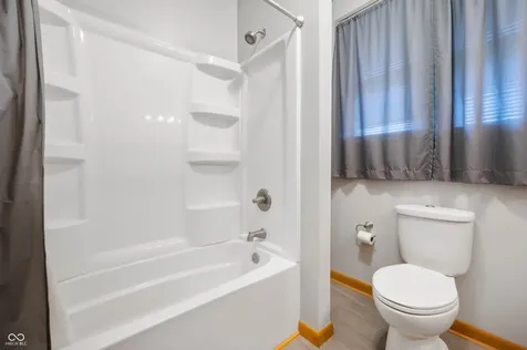 4 W Henley Street Carthage IN 46115
