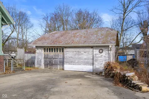 4 W Henley Street Carthage IN 46115