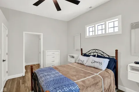 1300 S B Street Elwood IN 46036
