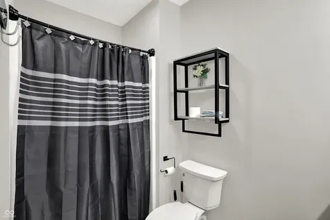 1300 S B Street Elwood IN 46036