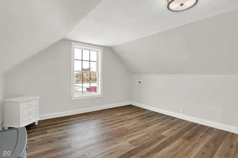 1300 S B Street Elwood IN 46036