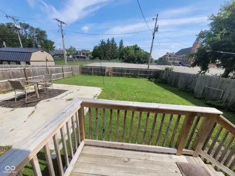 1300 S B Street Elwood IN 46036