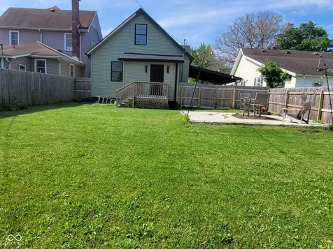 1300 S B Street Elwood IN 46036