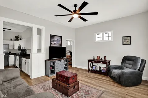 1300 S B Street Elwood IN 46036