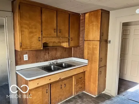 1410 Walton Street Anderson IN 46016