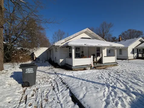 1736 W 12th Street Anderson IN 46016