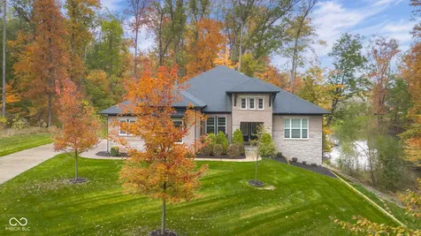 5059 Oak Ridge Trail Columbus IN 47201