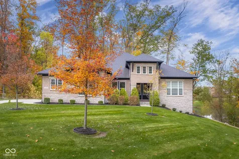 5059 Oak Ridge Trail Columbus IN 47201