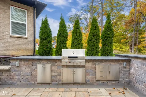 5059 Oak Ridge Trail Columbus IN 47201