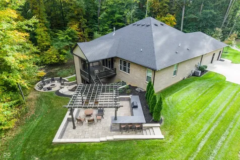 5059 Oak Ridge Trail Columbus IN 47201